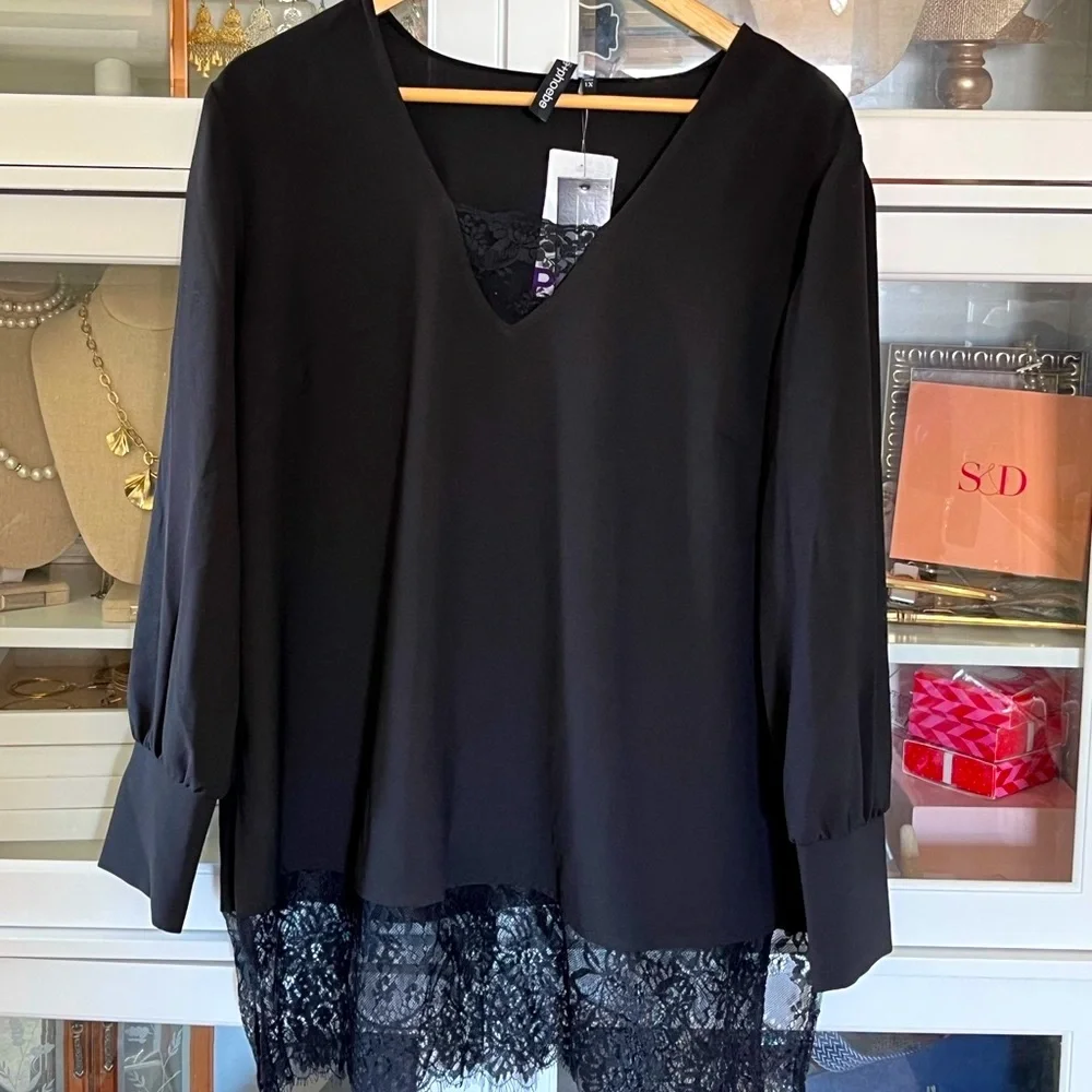 🆕 Zoe & Phoebe Black Long-sleeved blouse w/ lace detailing at top & bottom, NWT - Picture 11 of 12